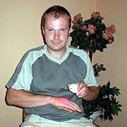 Už 20 rokov trpím ťažkou lupienkou (psoriázou).... Pôvodne som si ho požičal na skúšku, aby som neurazil dobrú kamarátku, ktorá mi túto možnosť ponúkla, a s presvedčením, že ho zase v kľude vrátim, pretože ako iné metódy, ktoré som vyskúšal mi asi v ničom nepomôže. Ale nevrátil som! Naopak rád som ho zaplatil a s údivom som ďalej využíval jeho skvelé schopnosti.